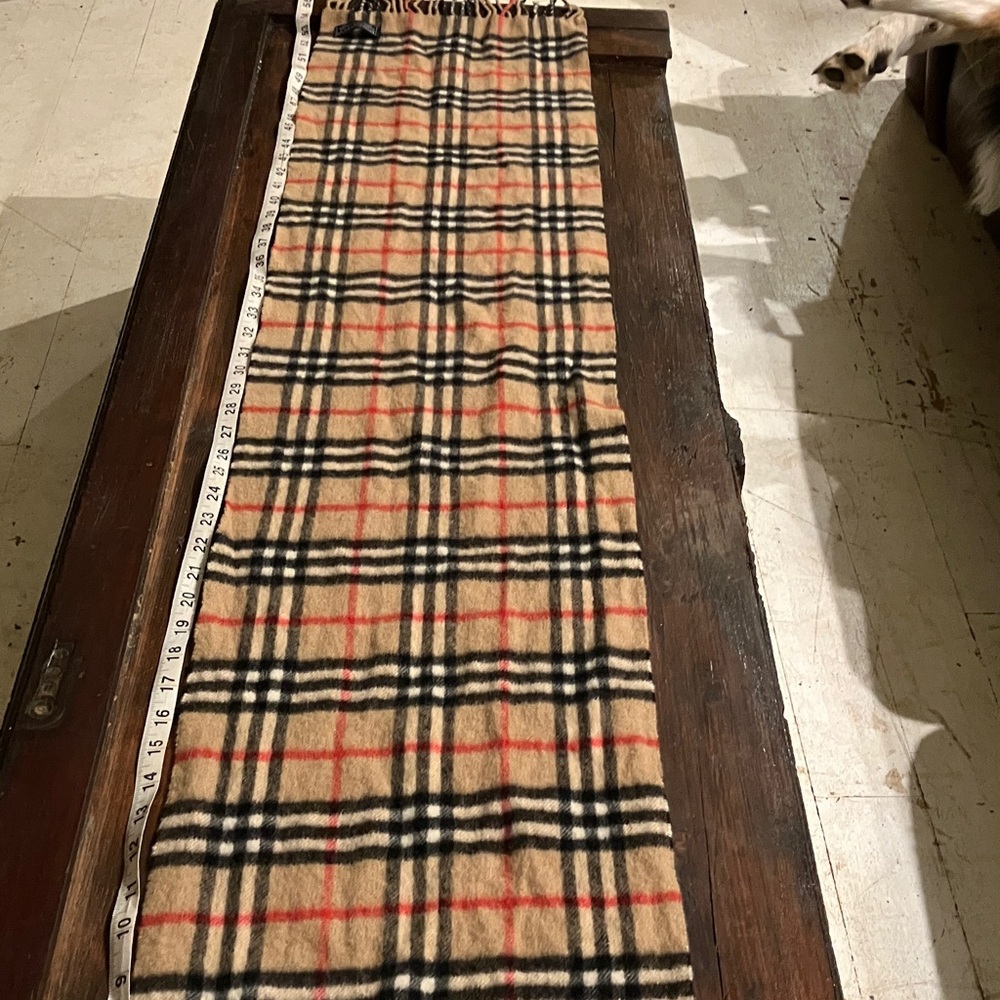 Burberry of London Nova check authentic 💯 Cashmere Plaid Scarf - Picture 4 of 4